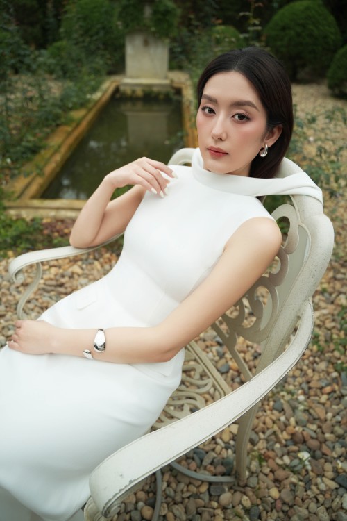 Sixdo White 3D Flower Woven Pencil Dress